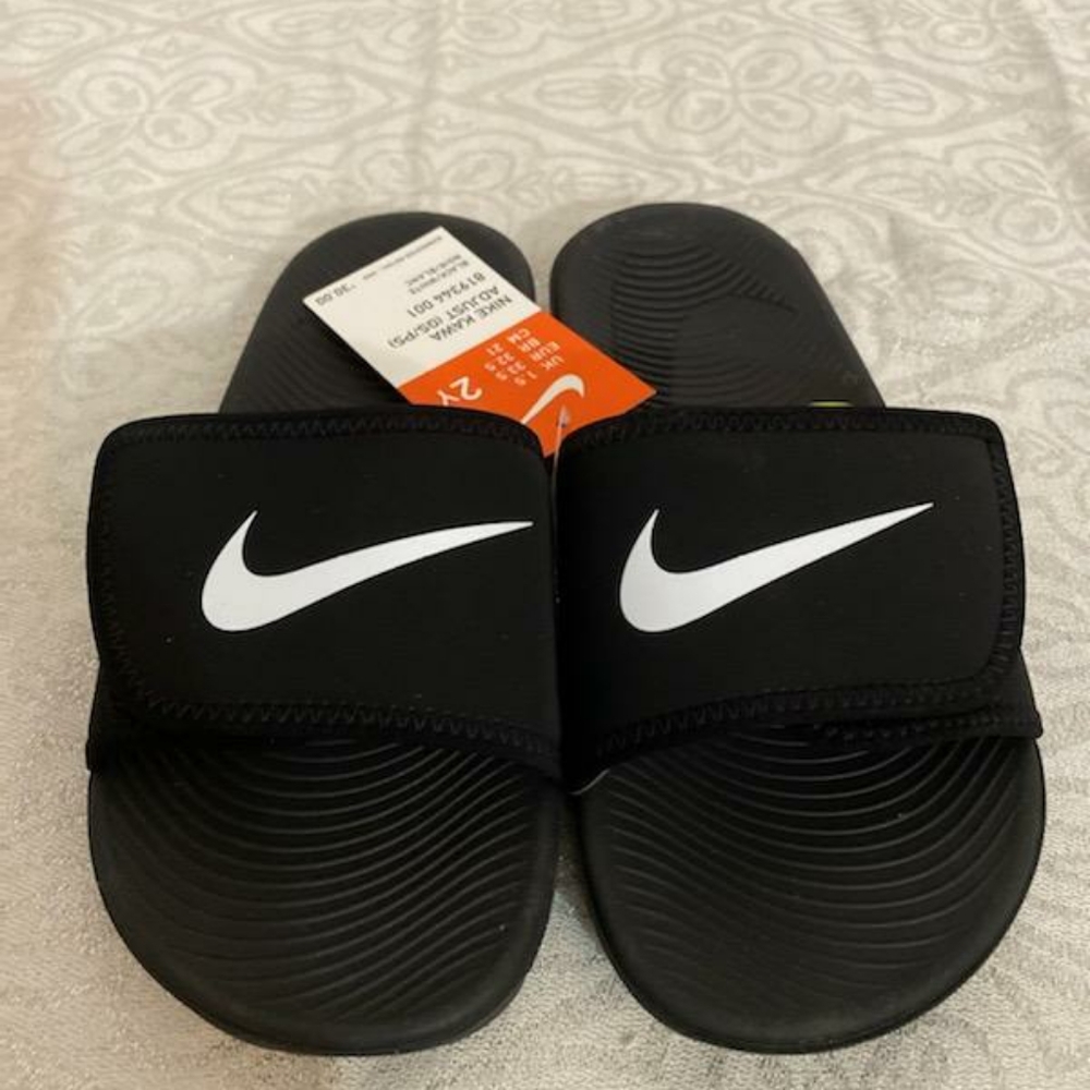 Boys Nike sandles